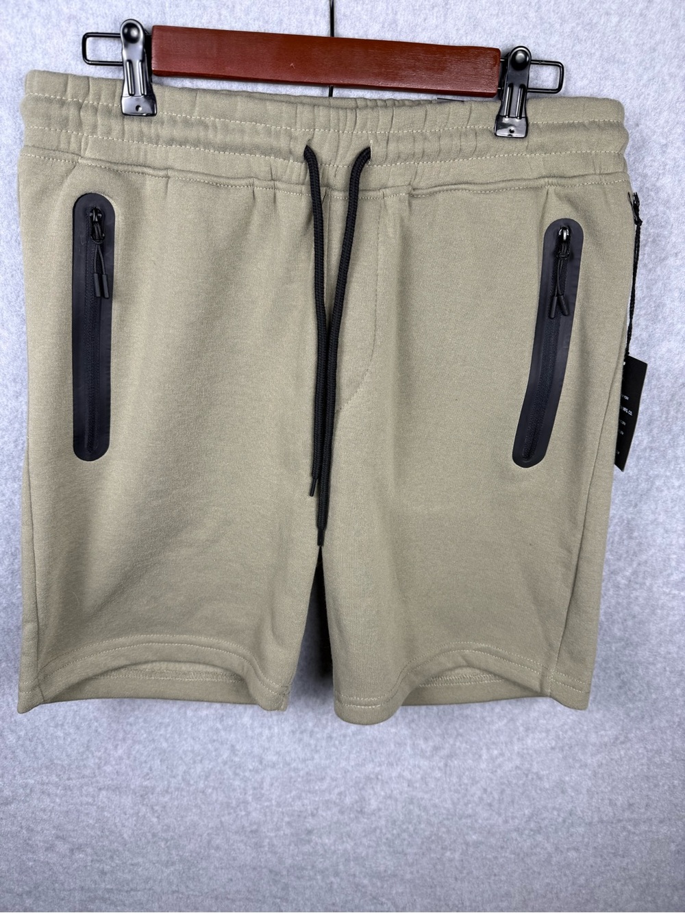 Brooklyn Cloth Olive Green Fleece Shorts Men’s Medium 7” Inseam Zip Pockets
